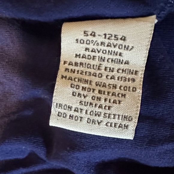 🌸Garage Deep Blue Button-Front Tank Top - Picture 4 of 6